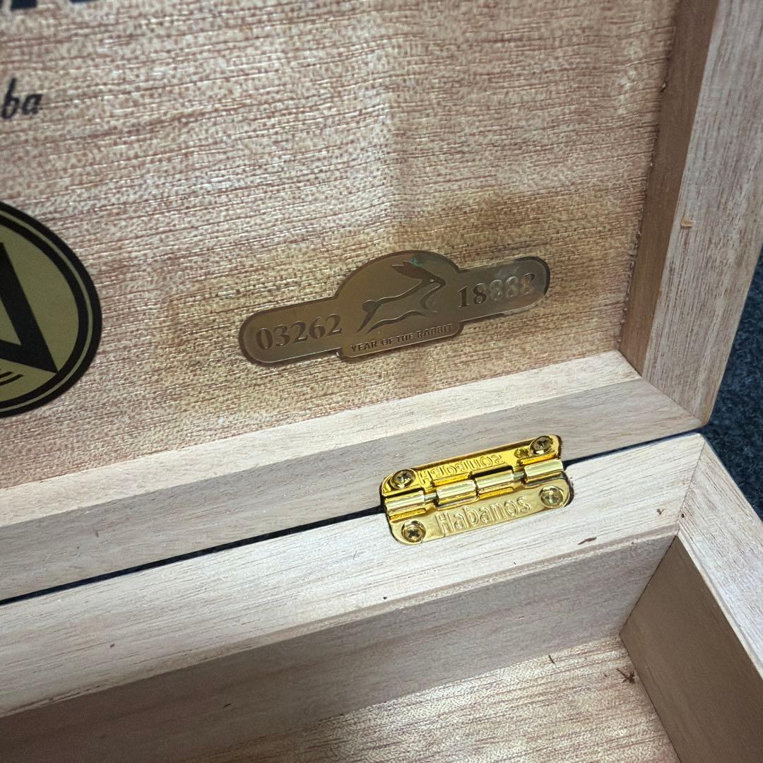 COHIBA Línea 1492 Aniversario 30 木製ボックス