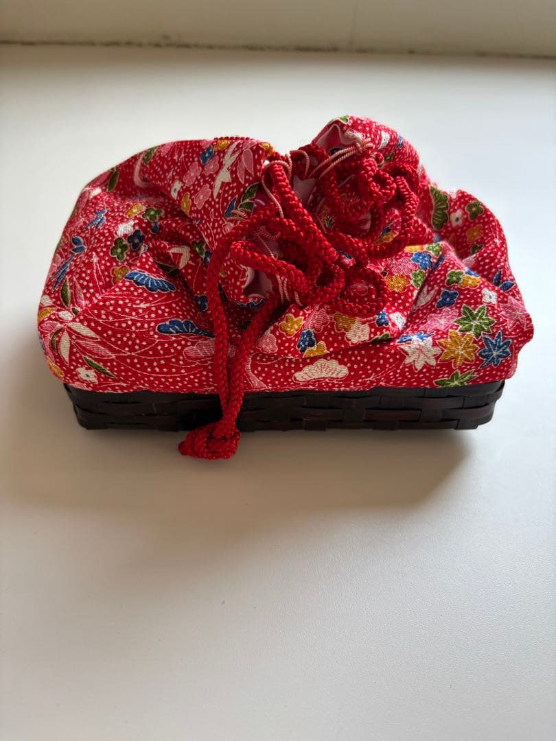 【値下げ】7歳　女の子用フルセット　裾除け　正絹　七五三　金刺繍入り　他小物付き