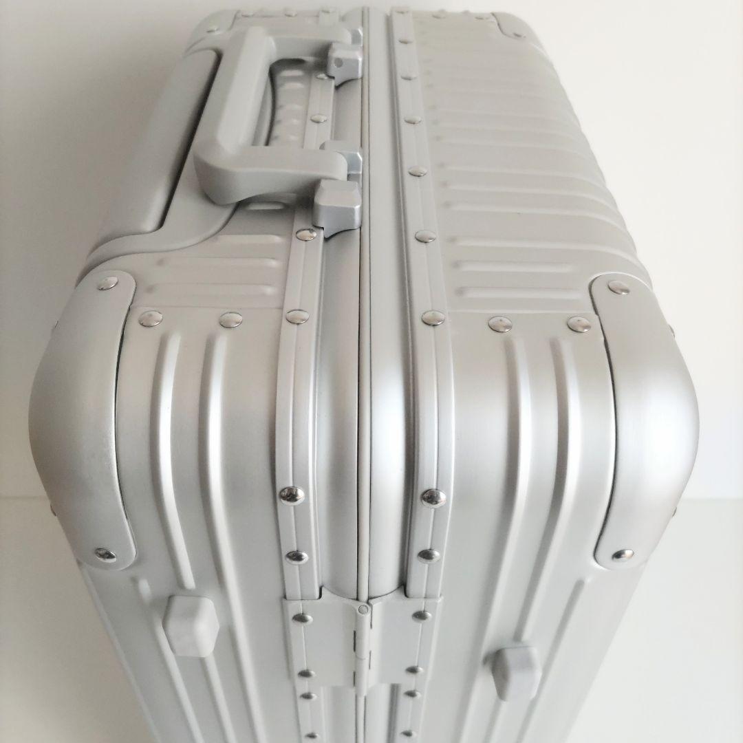 【未使用に近い】 メルセデス・ベンツ アルミスーツケース 32L