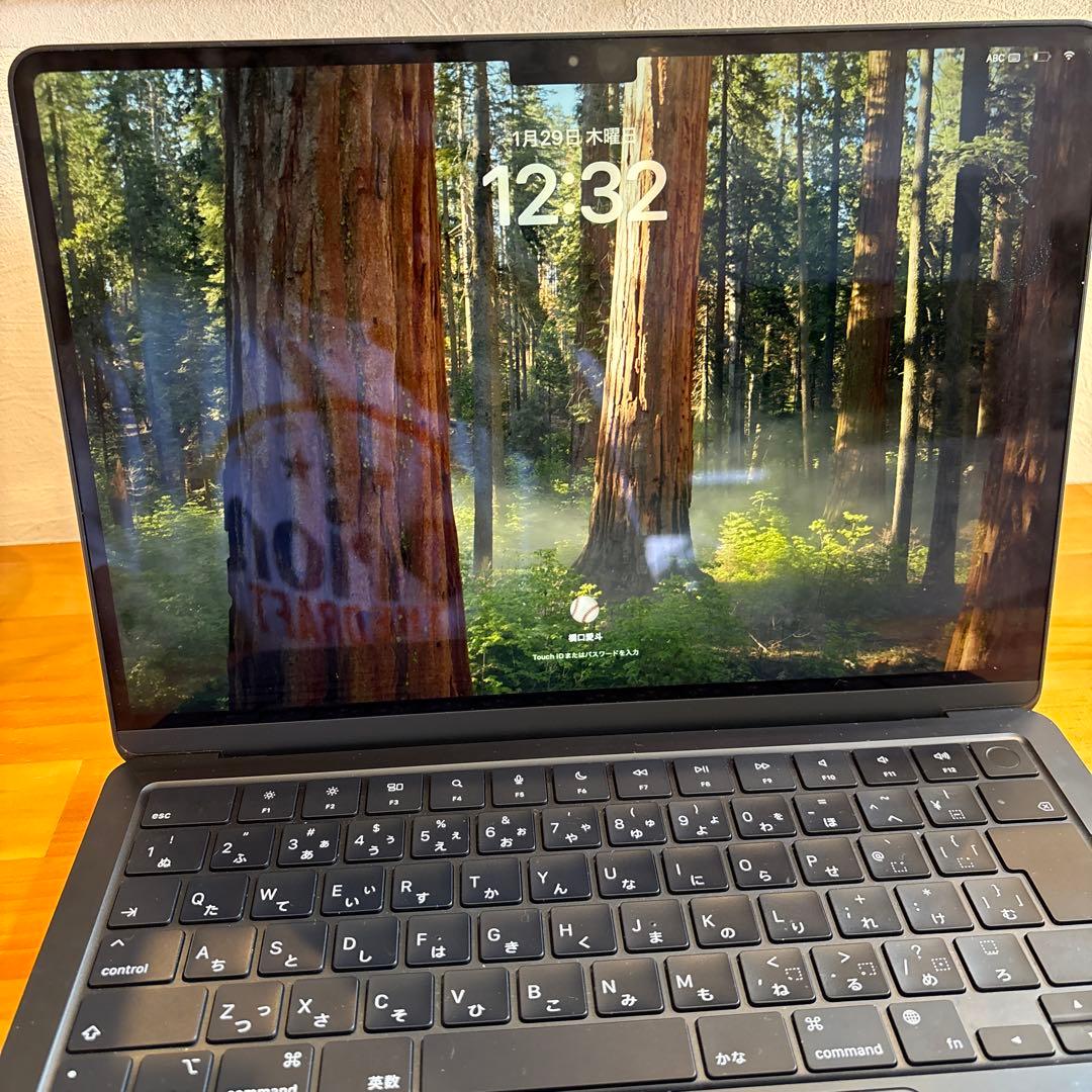 Apple MacBookAir(M2, 2022)8G 256GB 13インチ