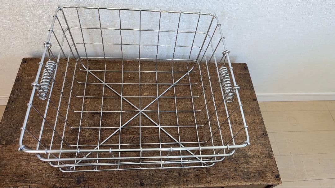 [美品] ステンレス製　給食カゴ　ワイヤーバスケット　4つセット