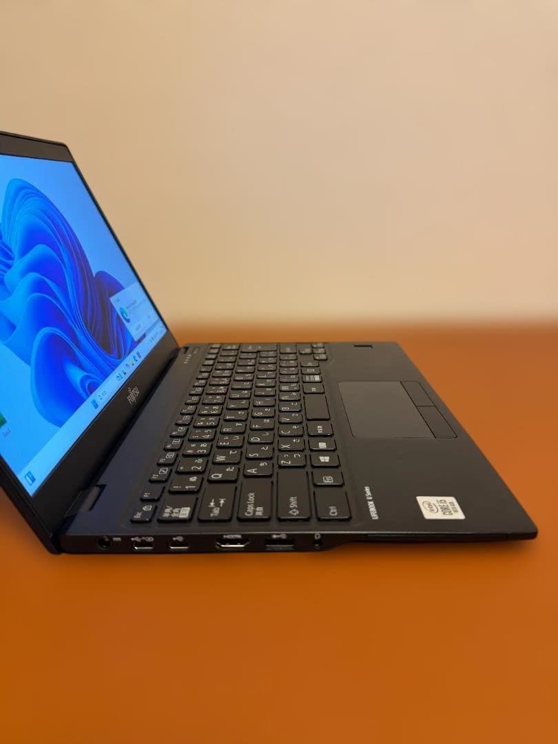 富士通ノート U9310 i5-10310U 8G-256G美品