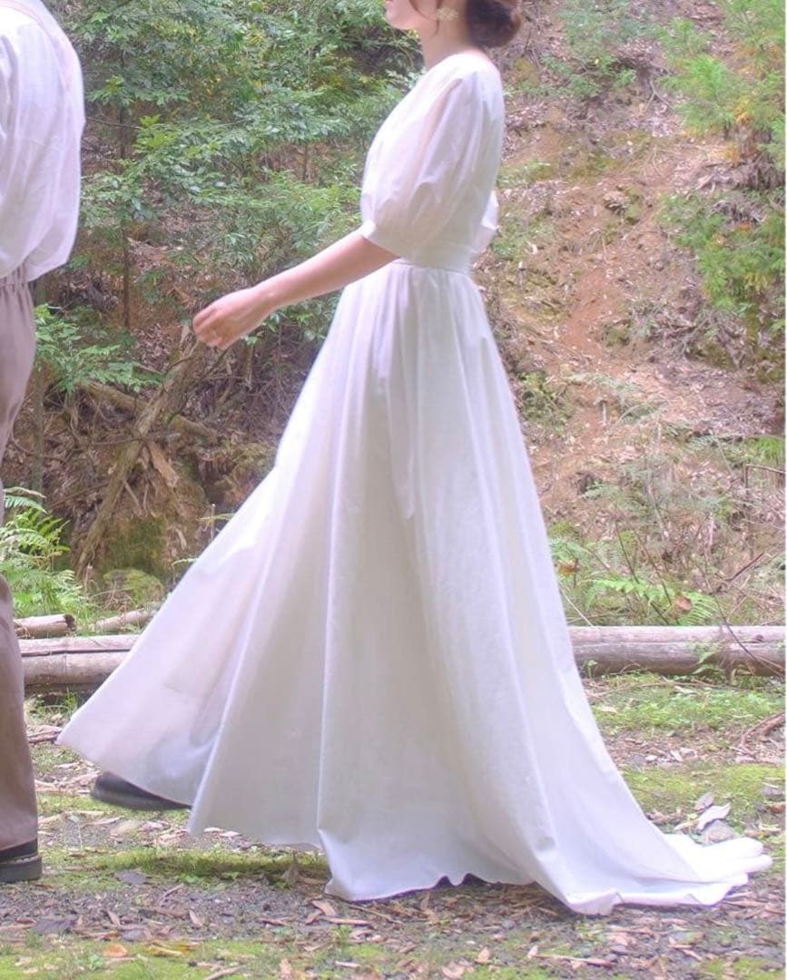 タフタカシュクールドレス