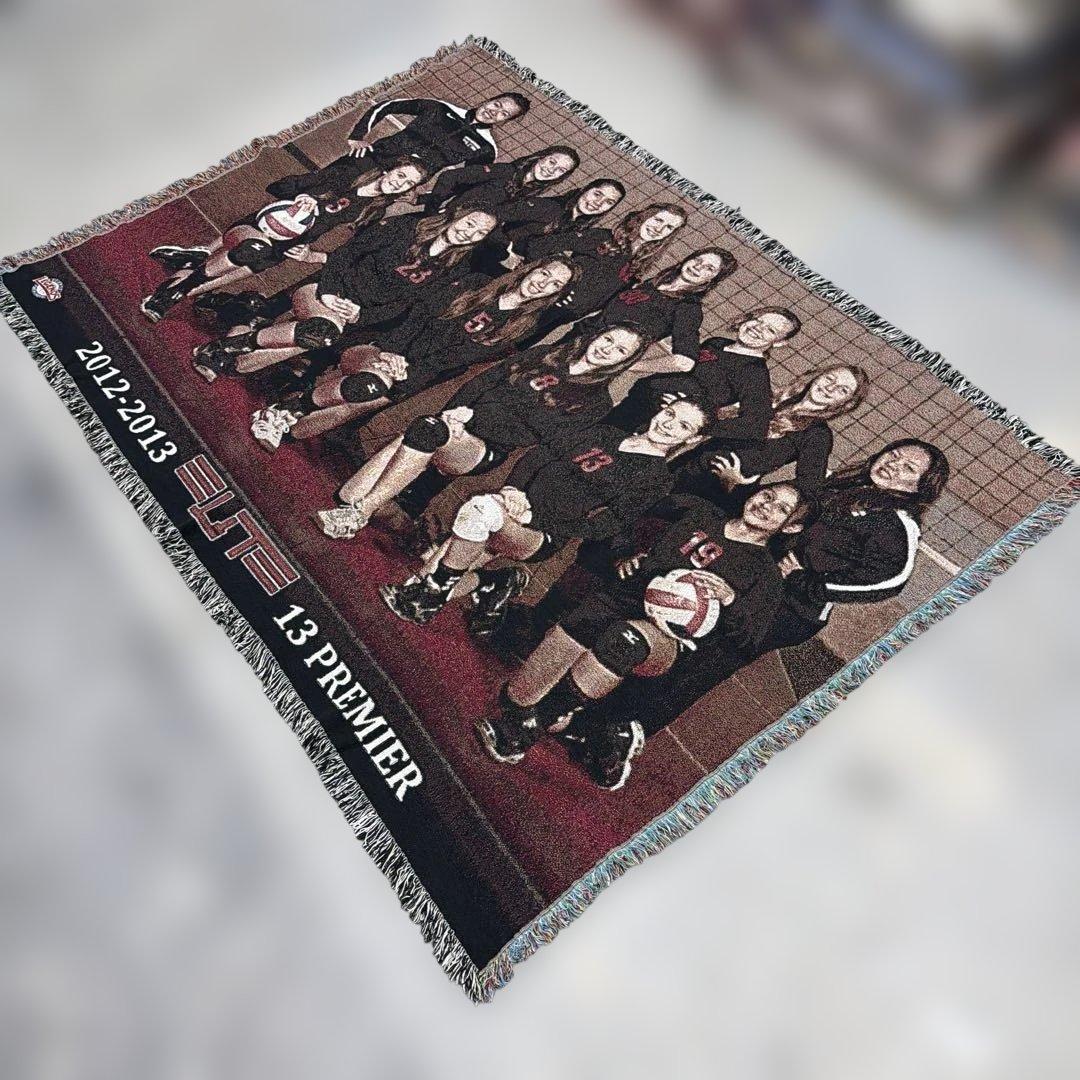 写真風　バレーボールチーム　マルチカバー　ソファカバー　ラグ　130x178