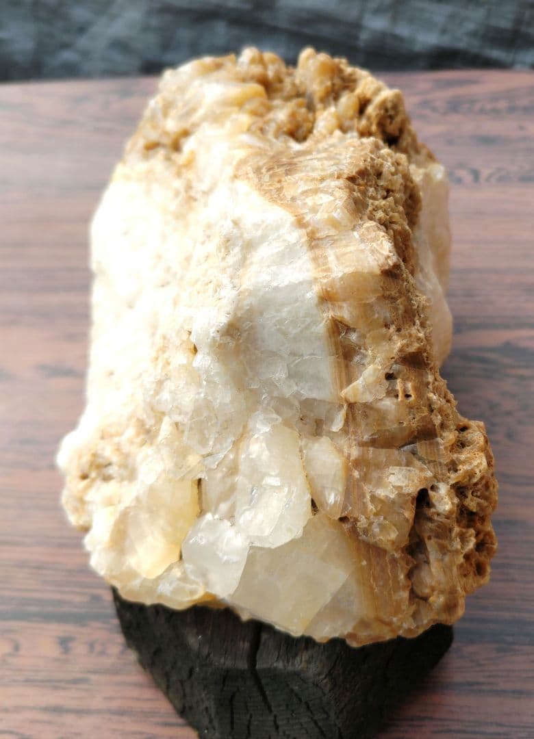 鑑賞石　天然石　水晶　D412