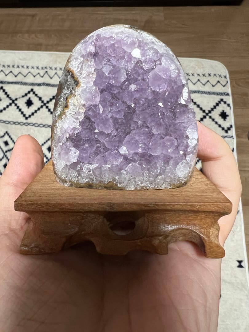 新品　高品質 アメジストドームミニクラスター台座込み 送料無料 本物保証 希少色
