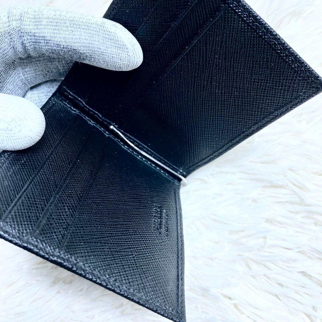 【新品同様】 PRADA マネークリップ サフィアーノ 三角プレート