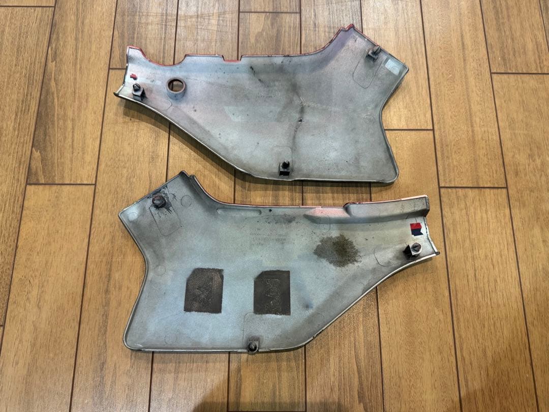 CBX 純正 サイドカバー　CBX400F CBX550F NC07 PC40