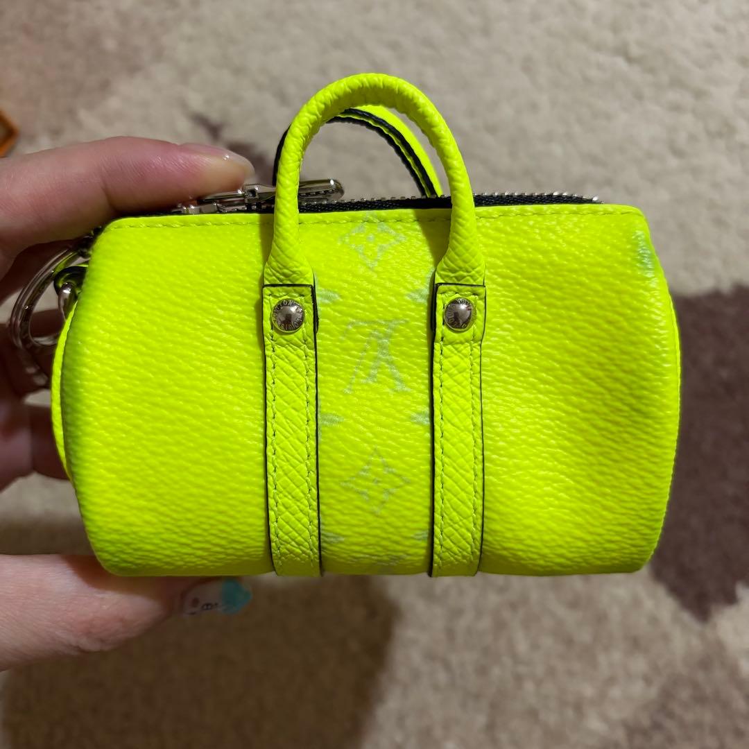 ネオンイエロー ミニバッグ型キーホルダー