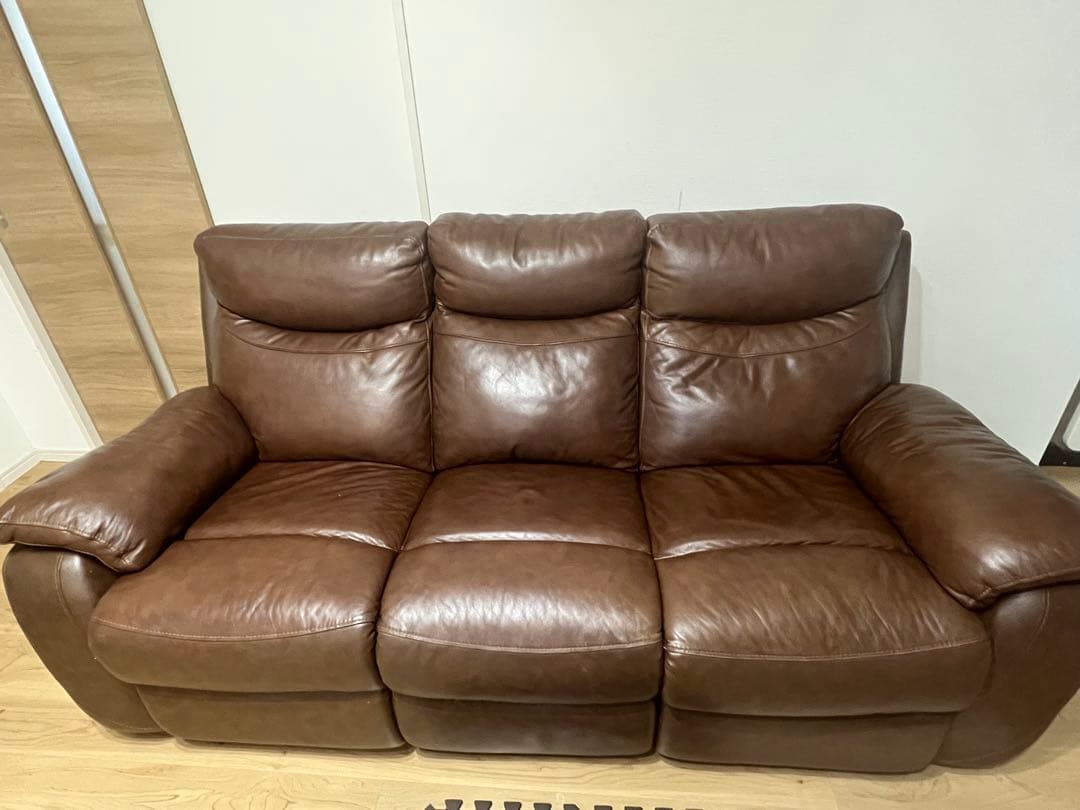 【値下げしました‼︎】福岡引取り限定。電動リクライニングソファ