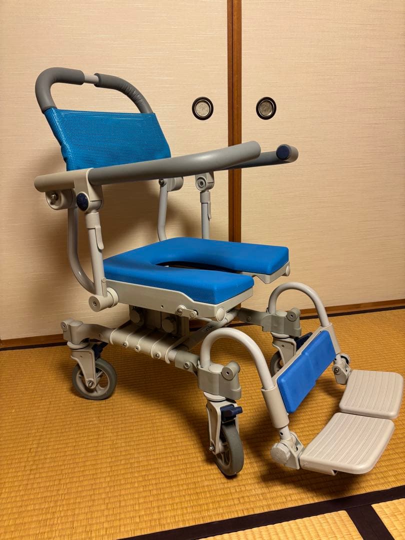 【美品】Ichiro入浴用車椅子 U字型座面