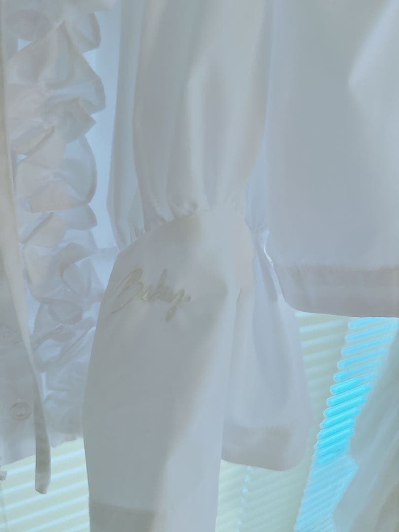 トップス Biby CYNTHIA CROPPED BLOUSE