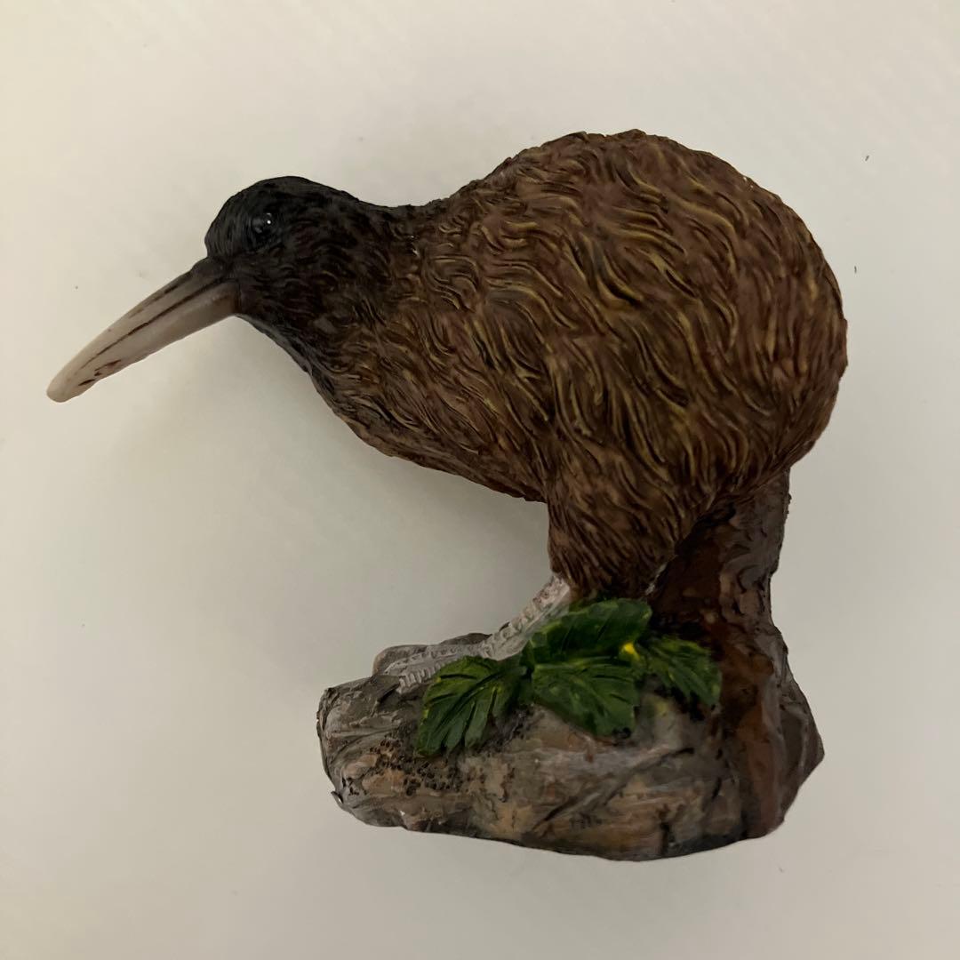 キウイの置物 約10cm