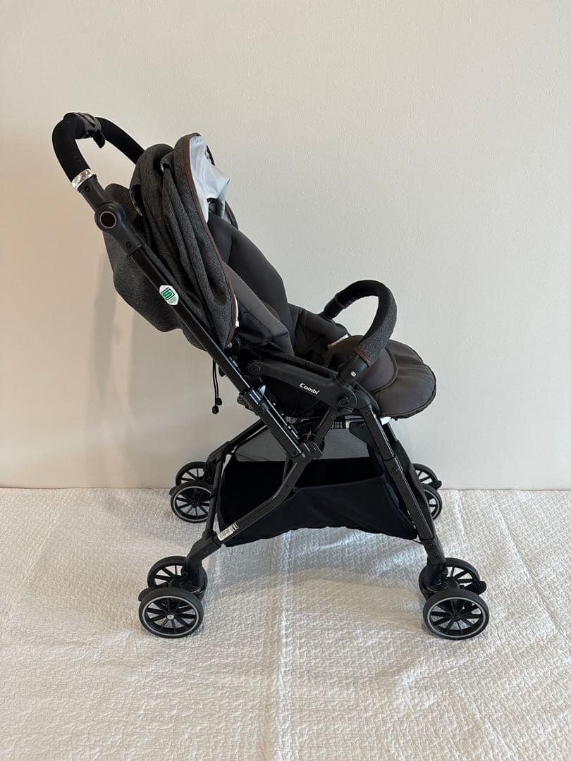 ベビーカー　コンビ combi スゴカルα 4キャス　エッグショック