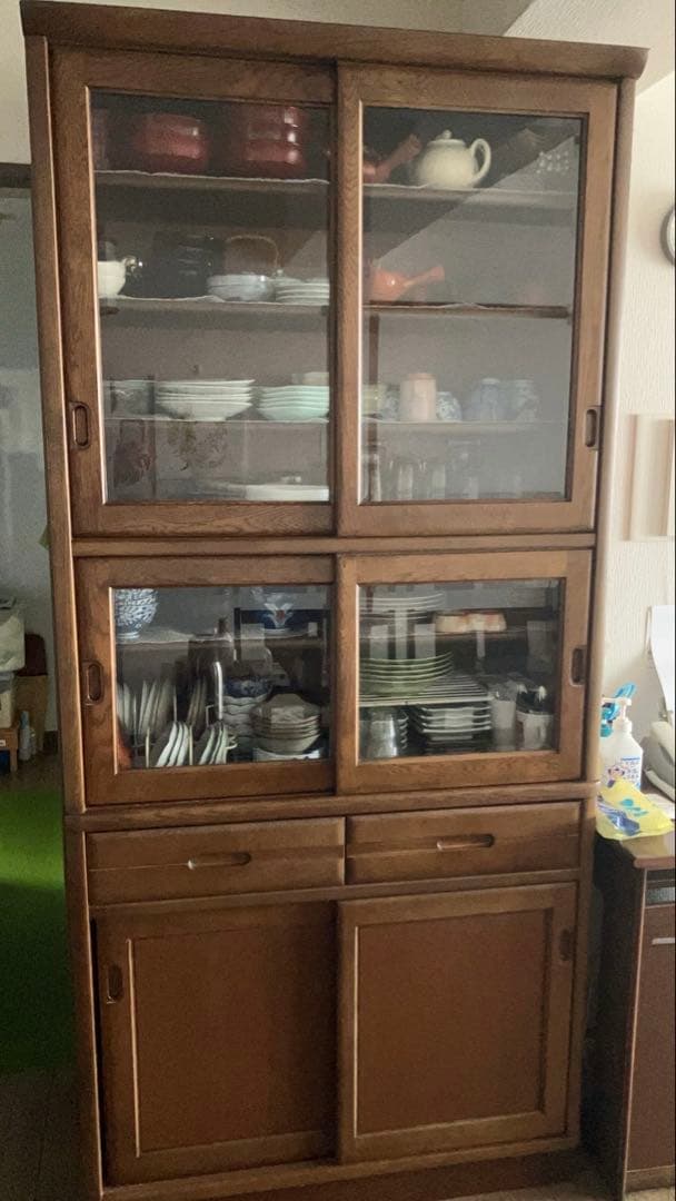 カリモク家具　食器棚　引き戸　karimoku