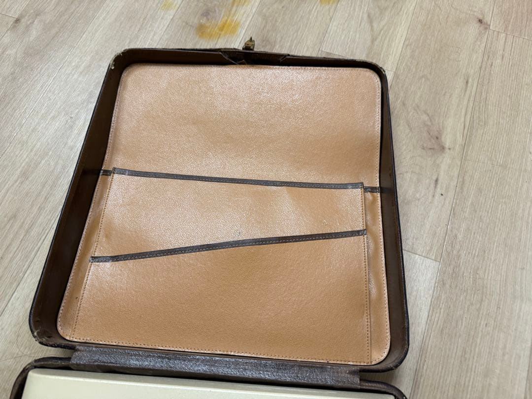 Gucci グッチ　オリベッティ　タイプライターLETTERA35