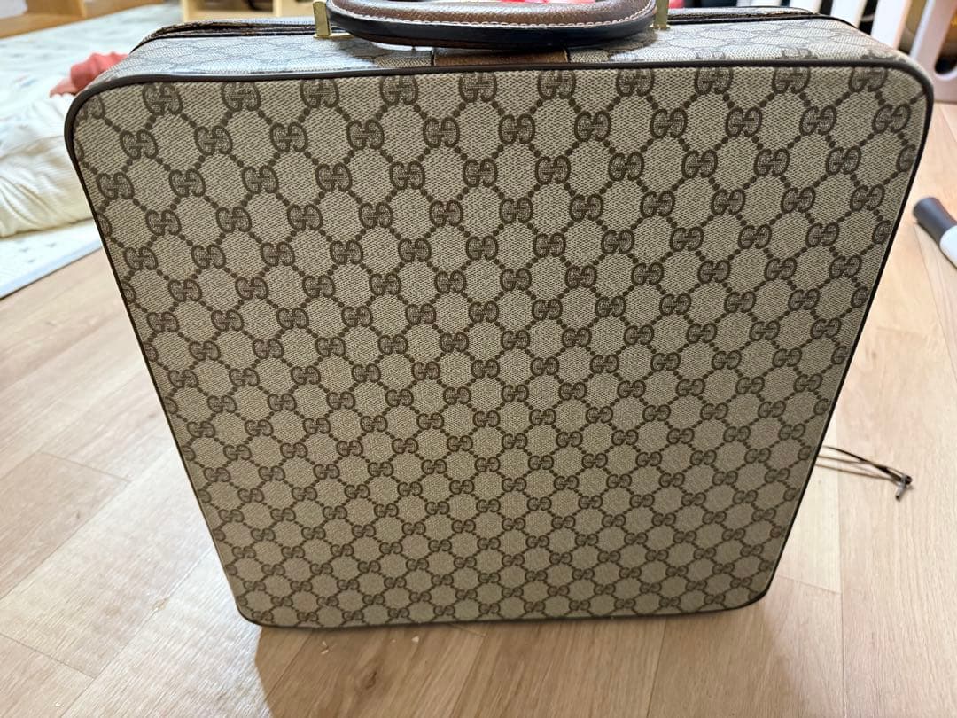 Gucci グッチ　オリベッティ　タイプライターLETTERA35