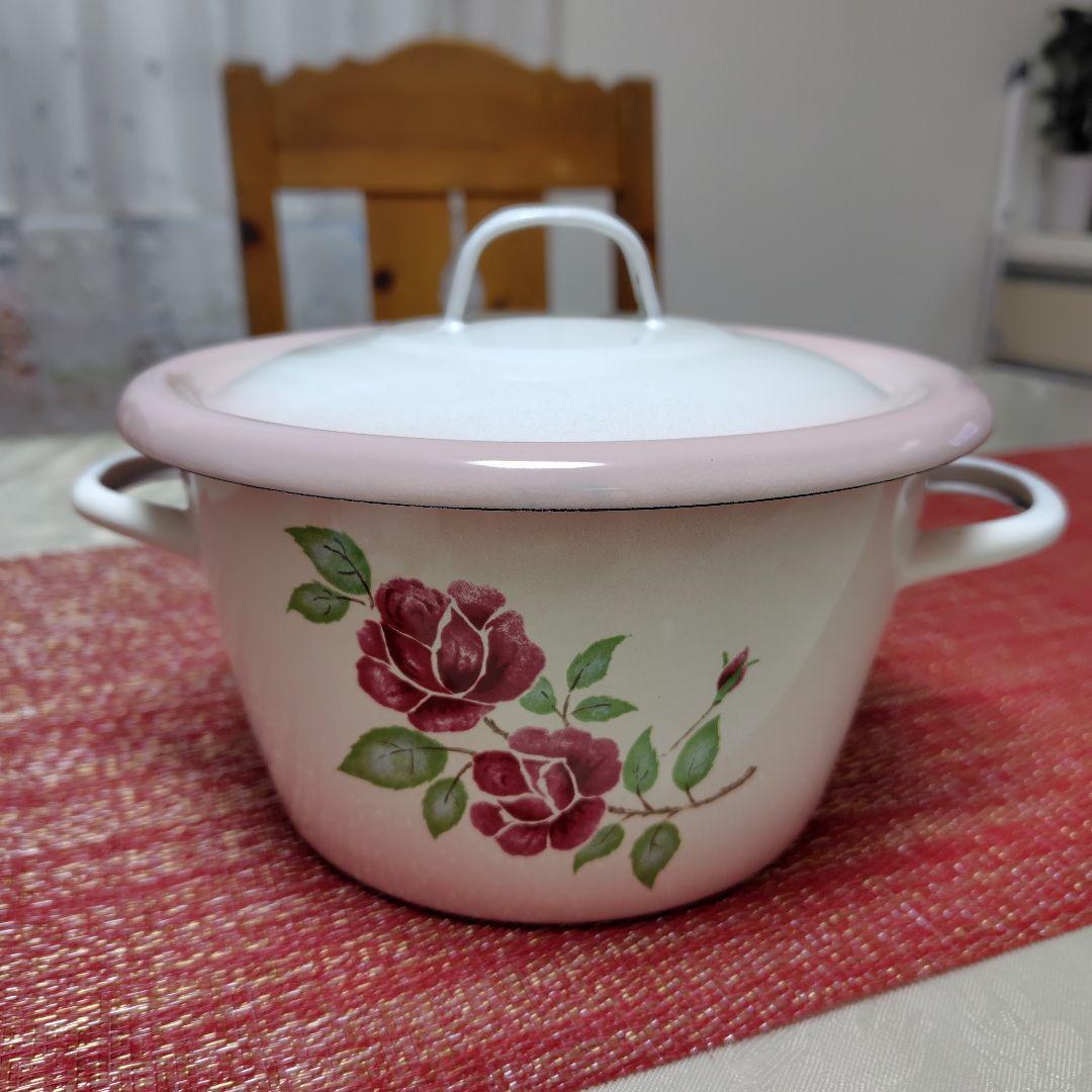 イマン　ホーロー両手鍋　キャセロール スカーレットローズ　おすすめです