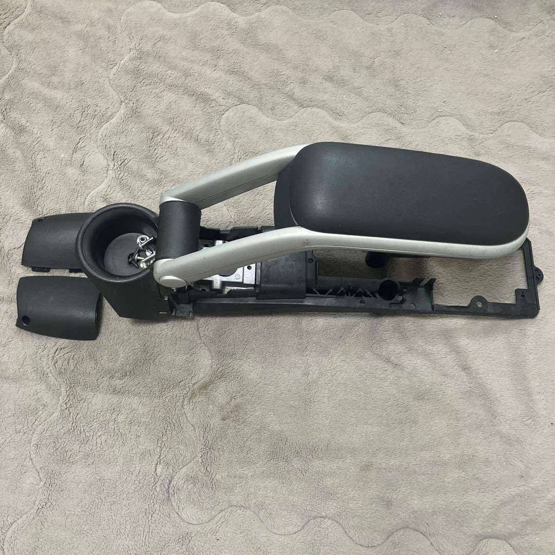 MINI R56 純正アームレスト