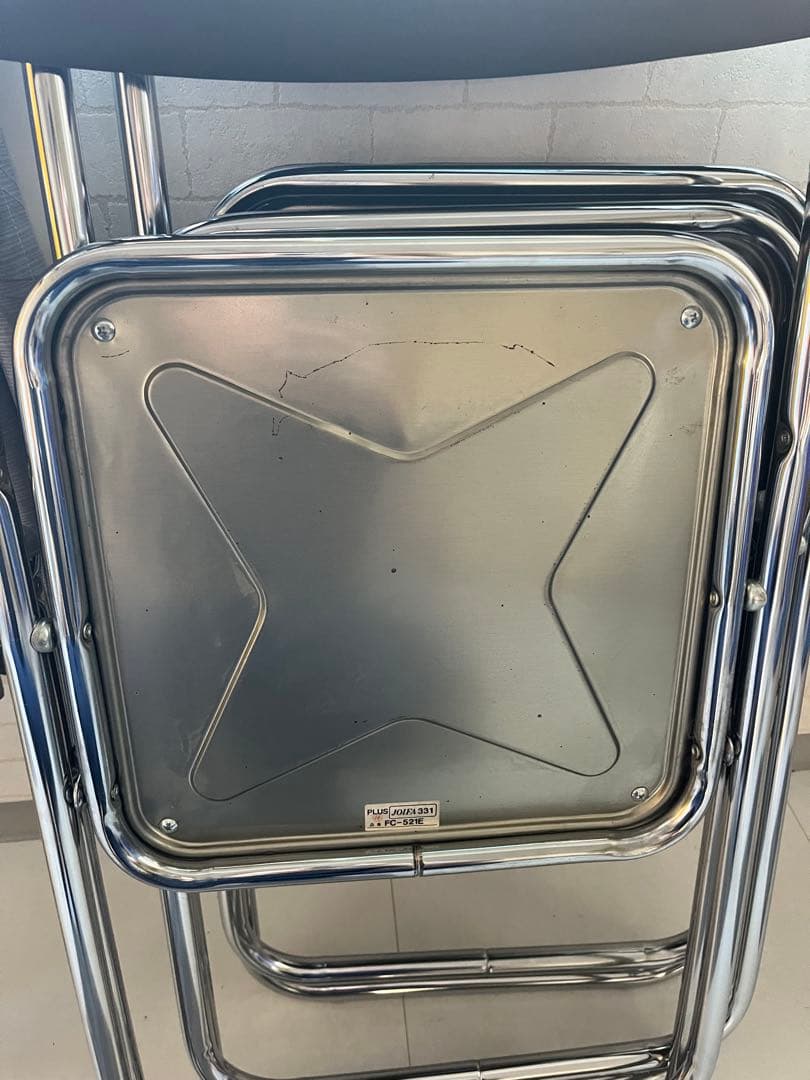 お得‼️折りたたみチェア パイプ椅子 4脚セット 事務用品 店舗用品