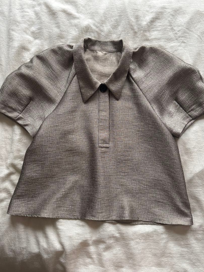 MACHATT メタリックパフブラウス