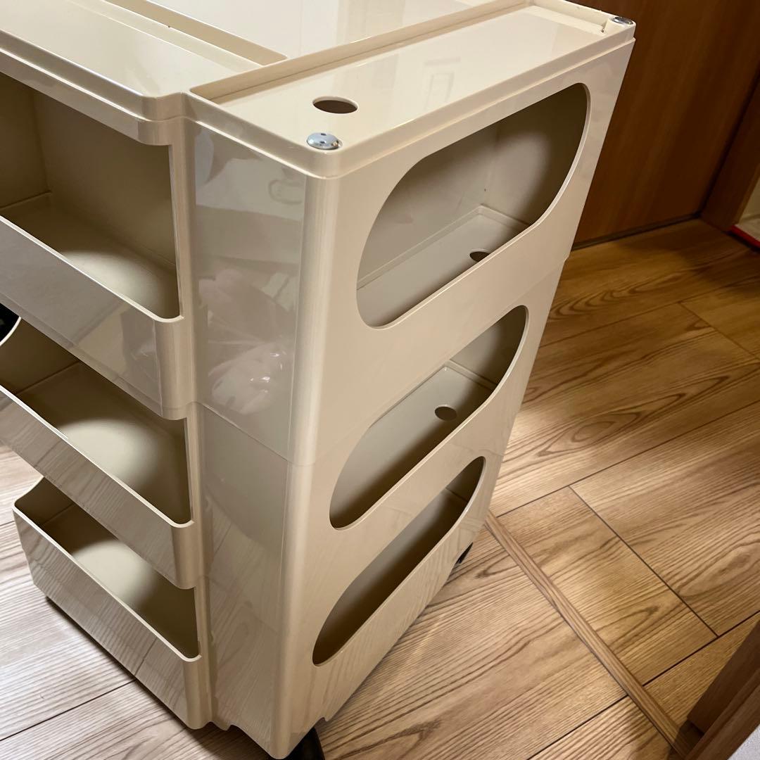 ボビーワゴン　3段5トレイ クリーム色