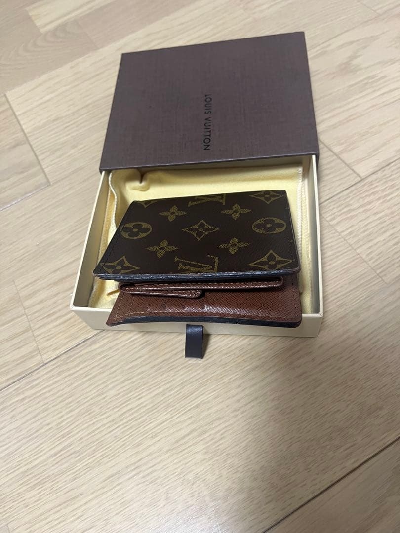 ルイヴィトン ポルトフォイユマルコ M61675 二つ折り財布