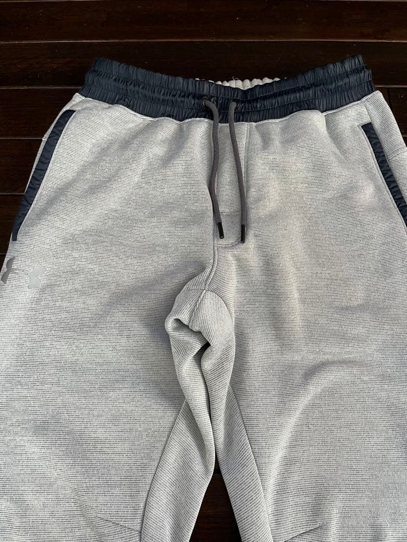 アンダーアーマーUNDER ARMOUR トレーニングウェア 上下2点セット