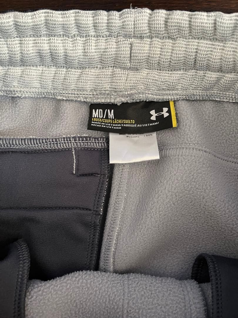 アンダーアーマーUNDER ARMOUR トレーニングウェア 上下2点セット