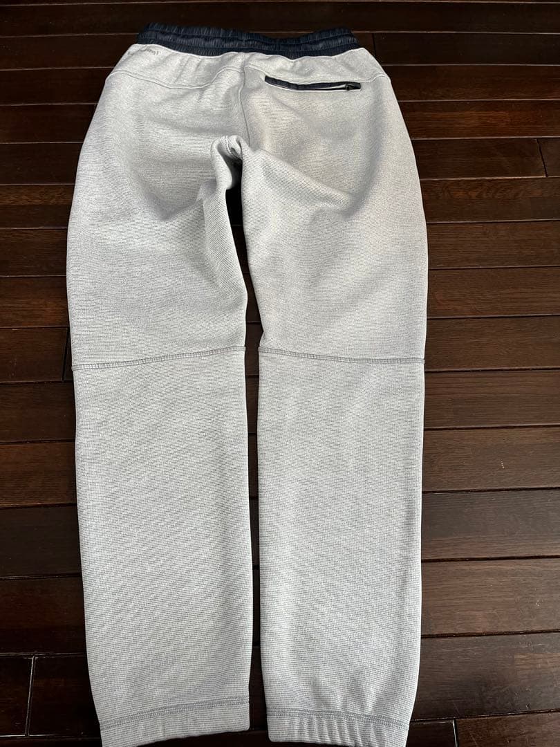 アンダーアーマーUNDER ARMOUR トレーニングウェア 上下2点セット