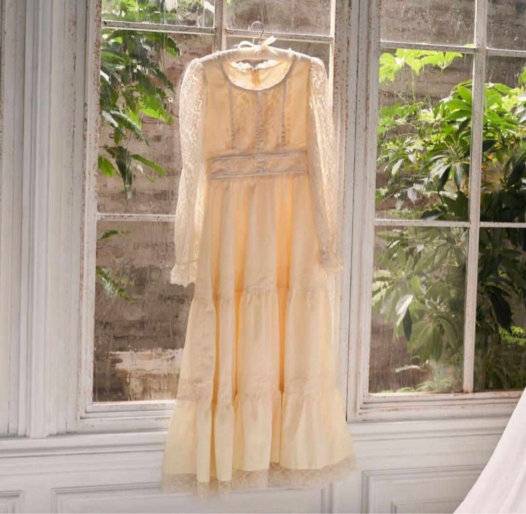 TreatÜrself special Vintage dress