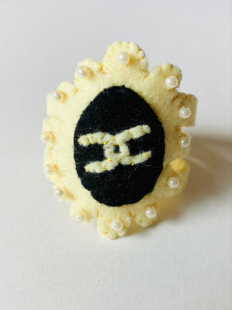 yuri hasegawa 長谷川有里さん ○ャネルリング フェルト製 1点もの