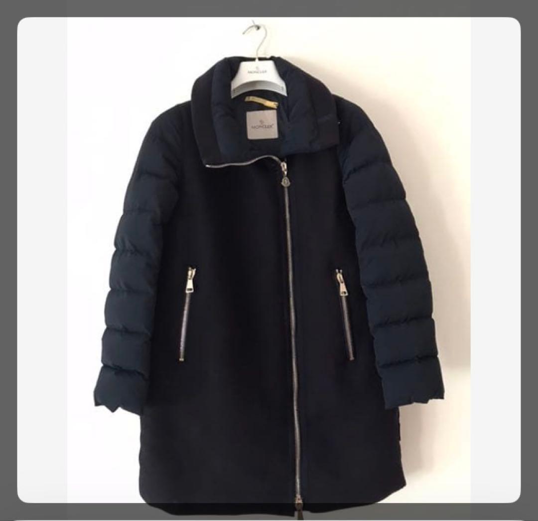 モンクレール　ウールとの組み合わせが素敵なダウンコート