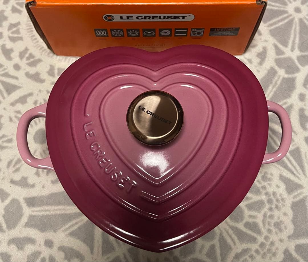 ルクルーゼ　ココットダムール　ベリー