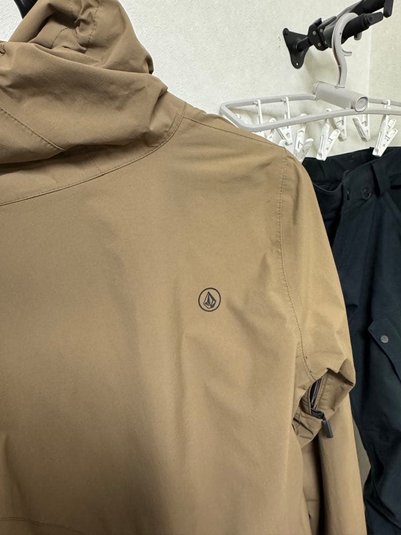 VOLCOM スノーボードウェア ジャケット（GORE-TEX）とパンツセット