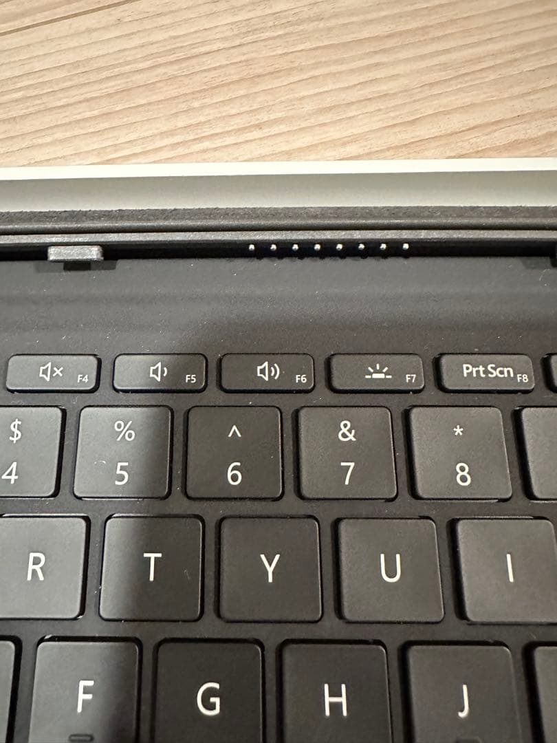 【美品】Surface Go 2 64GB /キーボード・Office付属品完備