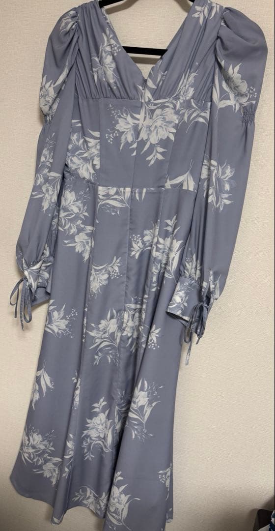 ワンピース herlipto New Year Essential Floral Dress