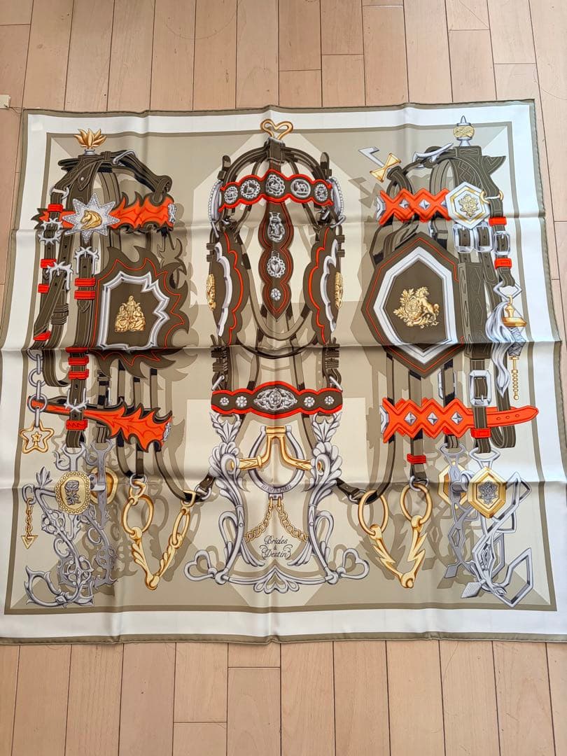 HERMES シルクスカーフ 馬具デザイン