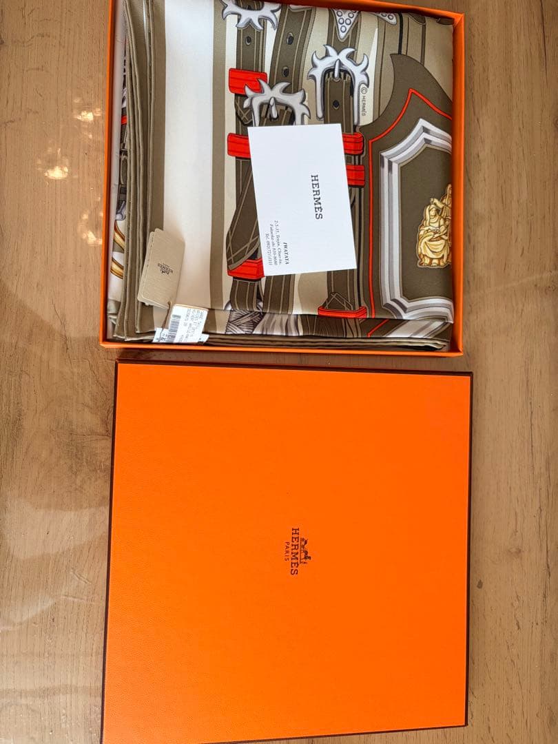 HERMES シルクスカーフ 馬具デザイン