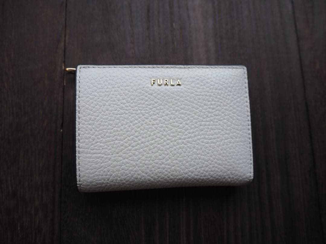 FURLA グレー 二つ折り財布