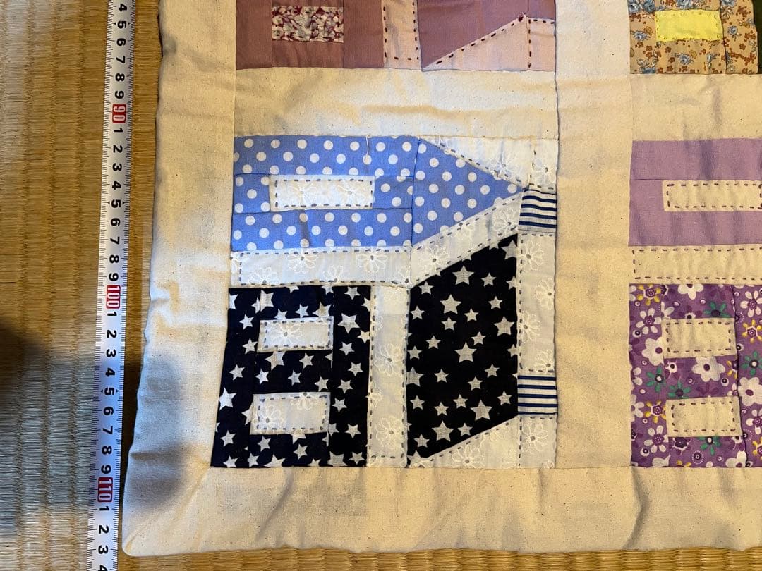 値下げ！手縫いパッチワーク　ハウス柄 ベッドカバー大サイズ200×113㎝