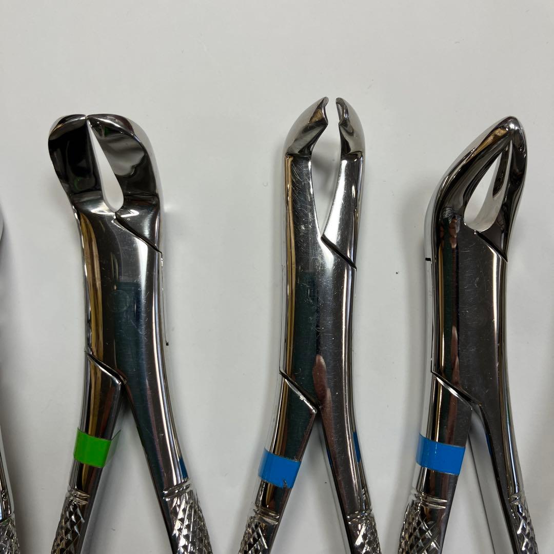 鉗子　【歯科医院】