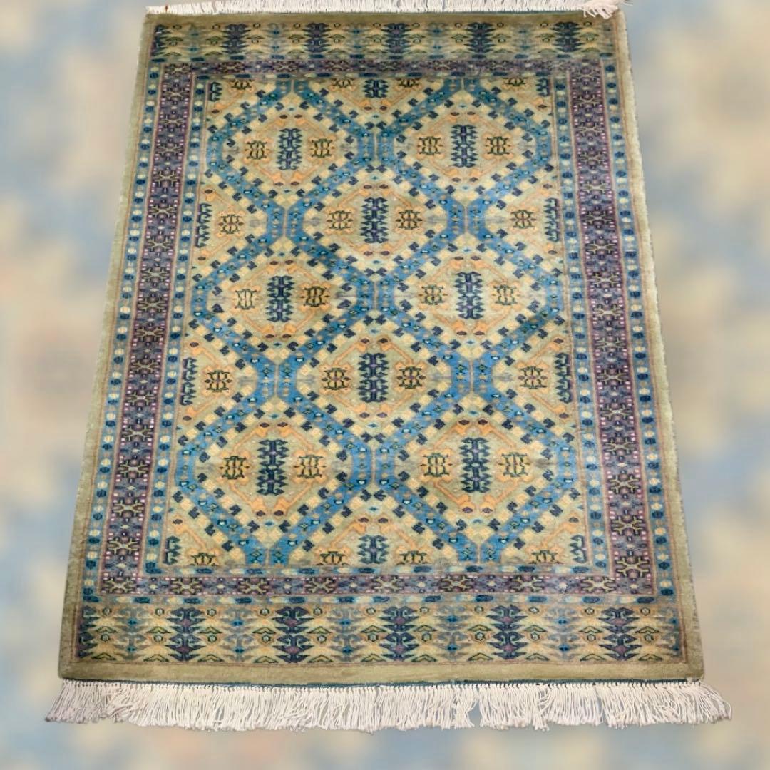 パキスタン産ハイノットラグ / サイズ：80x135cm …. ..p24