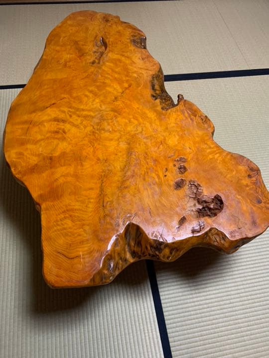 天然木　無垢　欅のテーブル