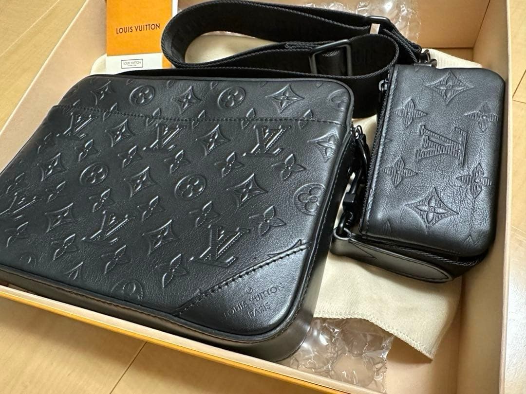 ⭐️Louis Vuitton⭐️ブラック メッセンジャーバッグ