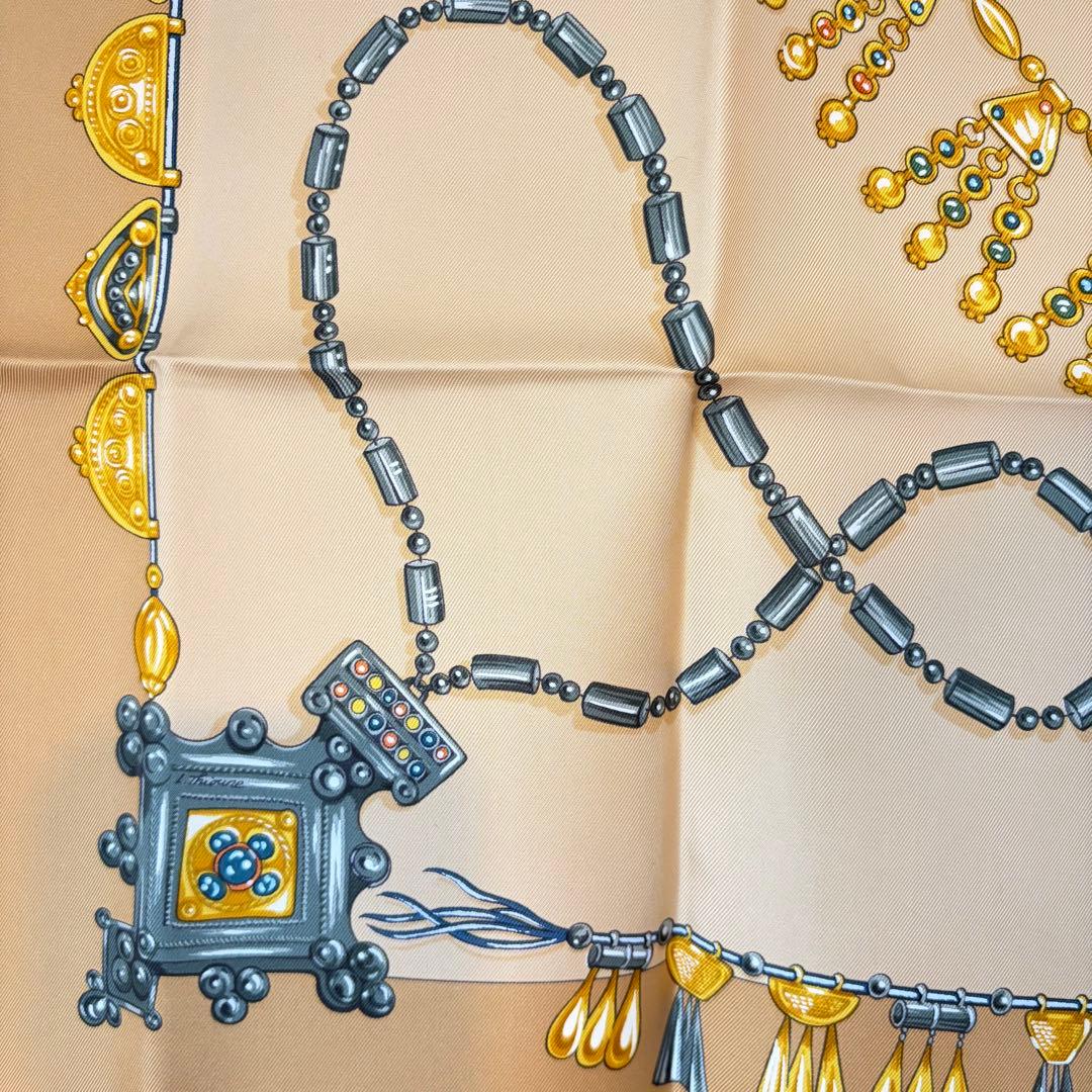 《新品未使用品》HERMÈS カレ90 砂漠のアクセサリー　スカーフ