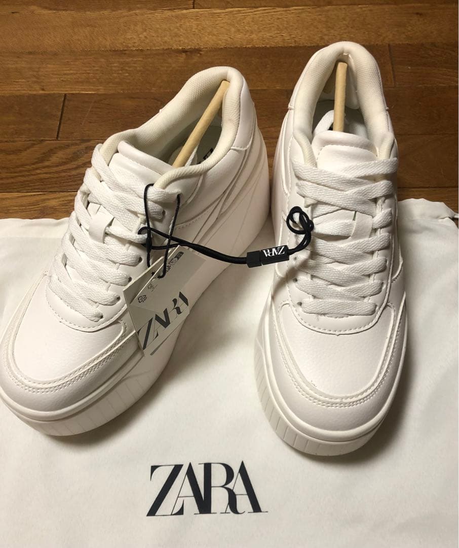 ZARA フラットフォームソールスニーカー