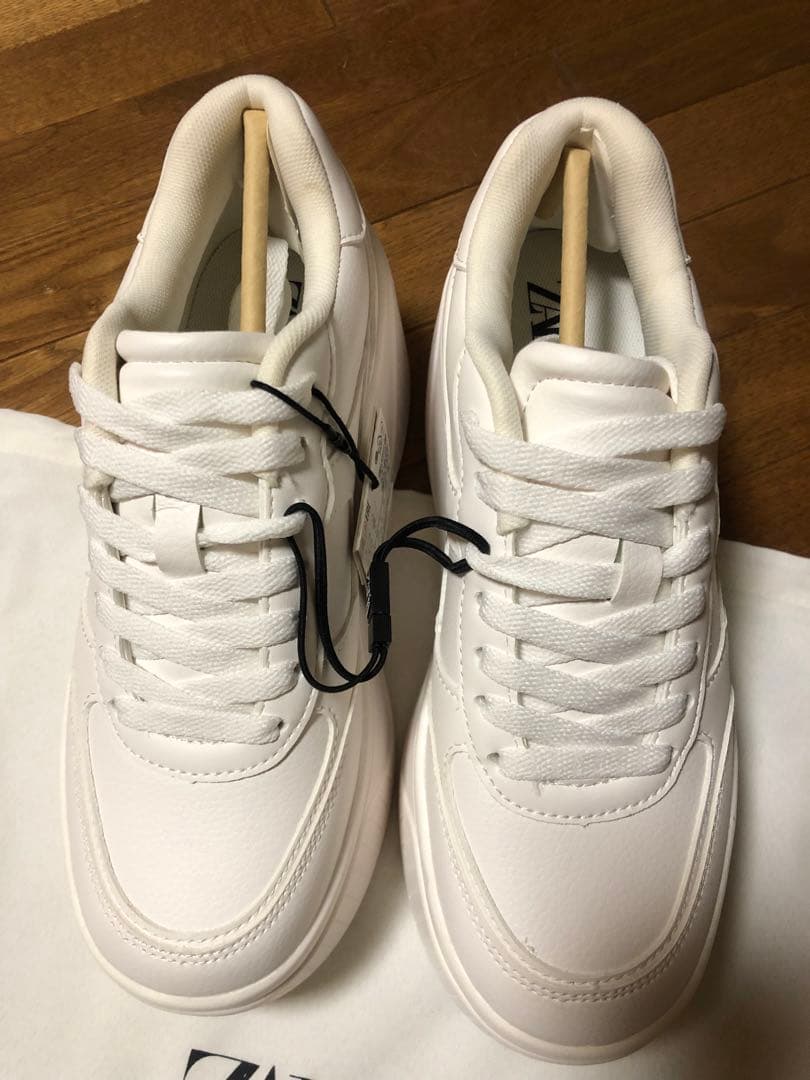 ZARA フラットフォームソールスニーカー