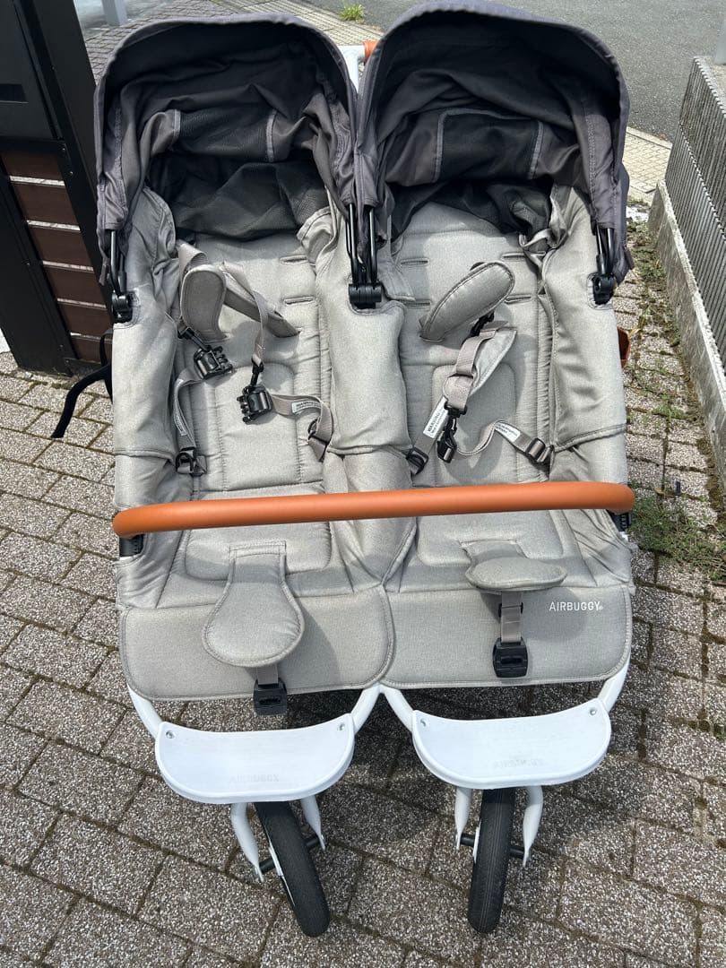 ダブルベビーカー グレー 5点式シートベルト ココダブル