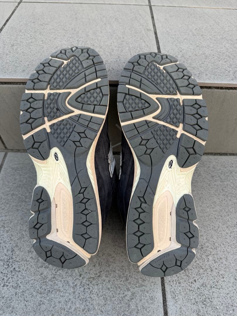 New Balance 2002RHOネイビー　２７．5cm